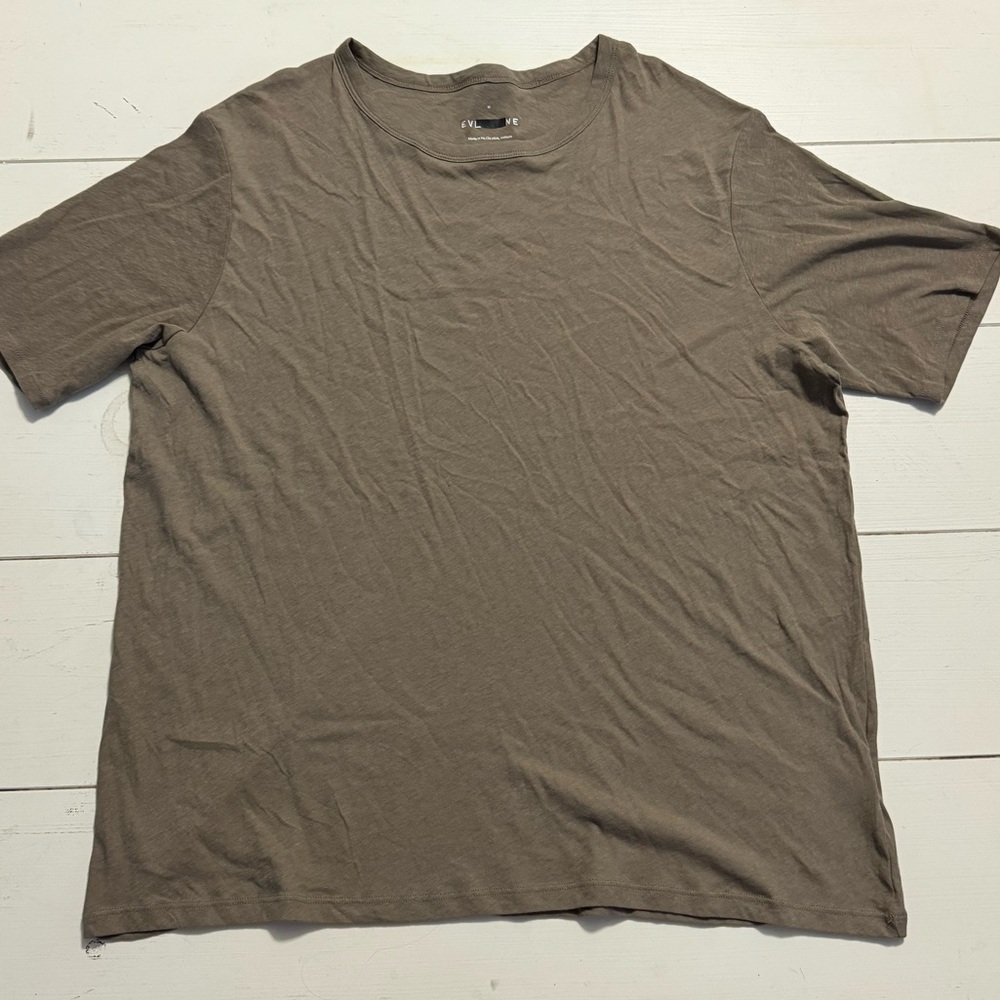 Everlane Basic T-Shirt